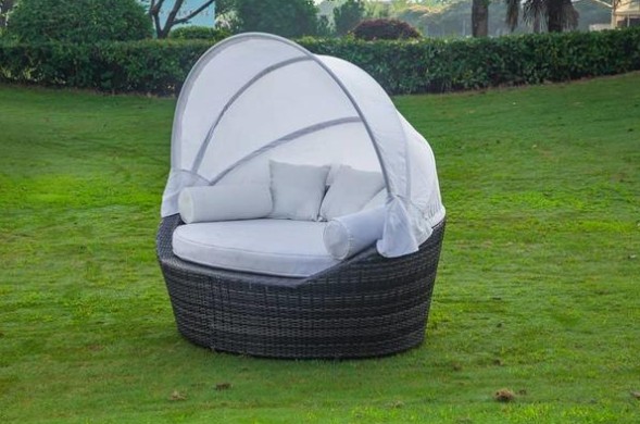 Welke invloed heeft de materiaalkeuze op het comfort en ademend vermogen van een ovaal bed?